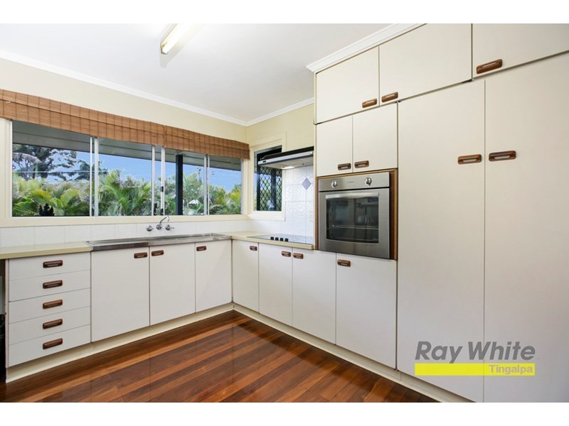 17 Barbara Street, Manly West QLD 4179