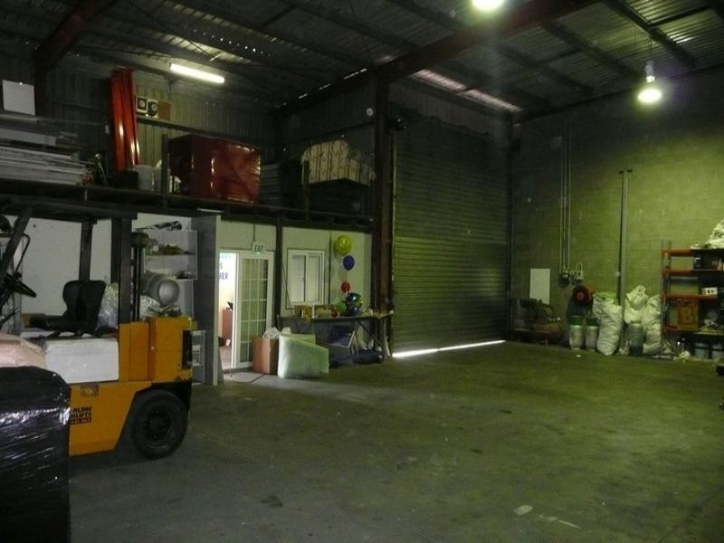 Unit 2 /8 Proprietary Street, Tingalpa QLD 4173