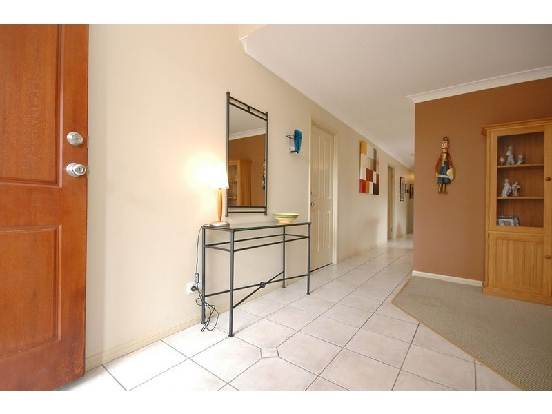 7 Manor Crescent, Wakerley QLD 4154