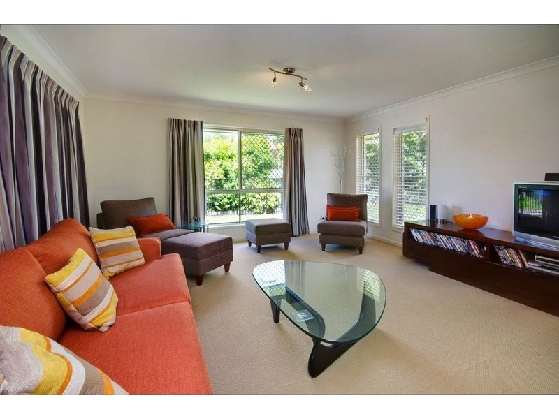 98 Brokenwood Circuit, Gumdale QLD 4154