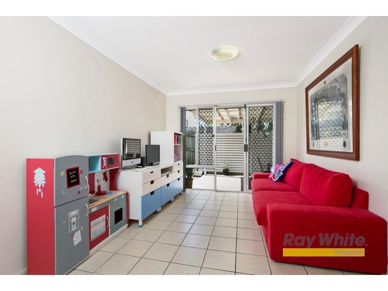 9 Christina Place, Belmont QLD 4153