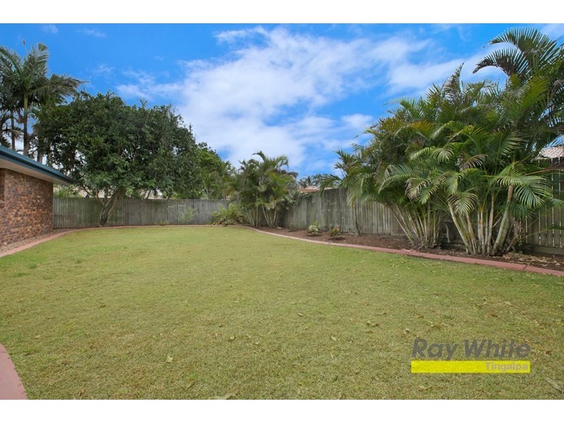 9 Maxwell Place, Wynnum West QLD 4178