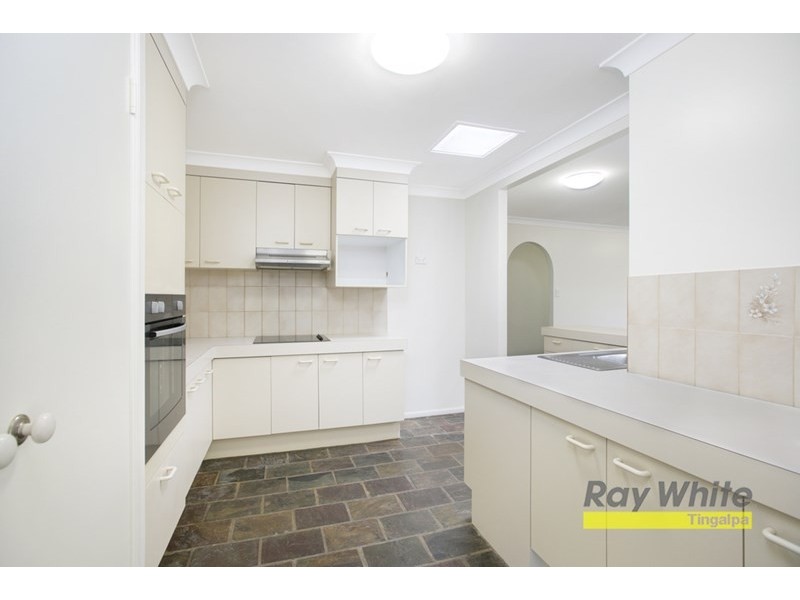9 Maxwell Place, Wynnum West QLD 4178