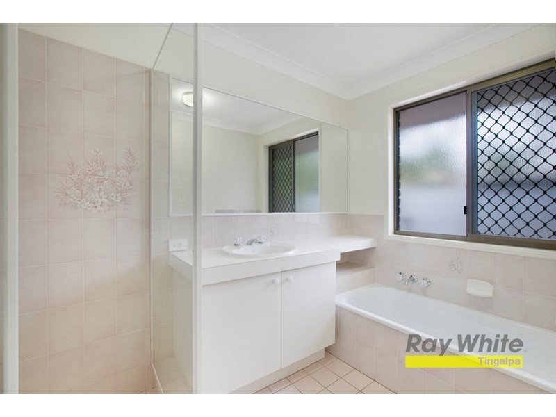 9 Maxwell Place, Wynnum West QLD 4178