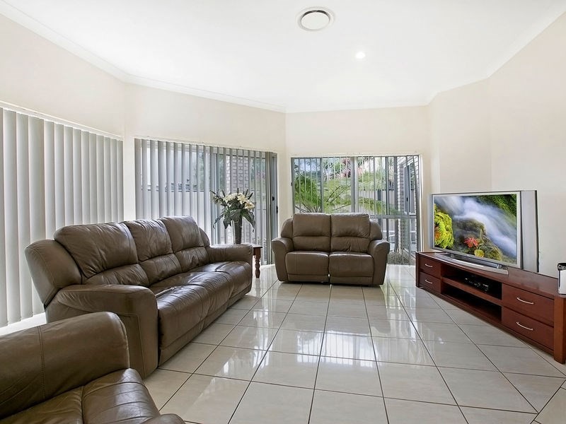 6 Balgowlah Street, Wakerley QLD 4154