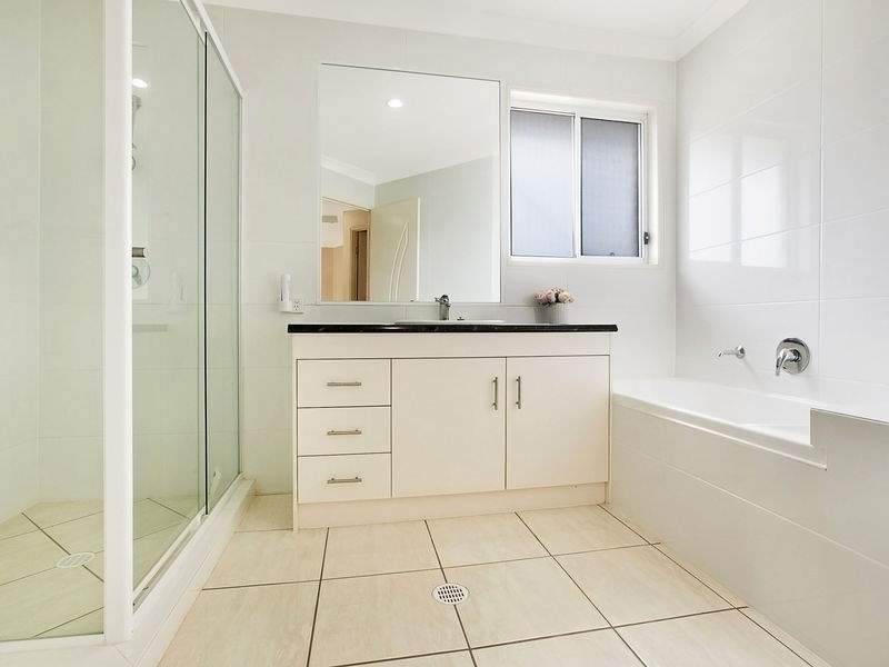 6 Balgowlah Street, Wakerley QLD 4154