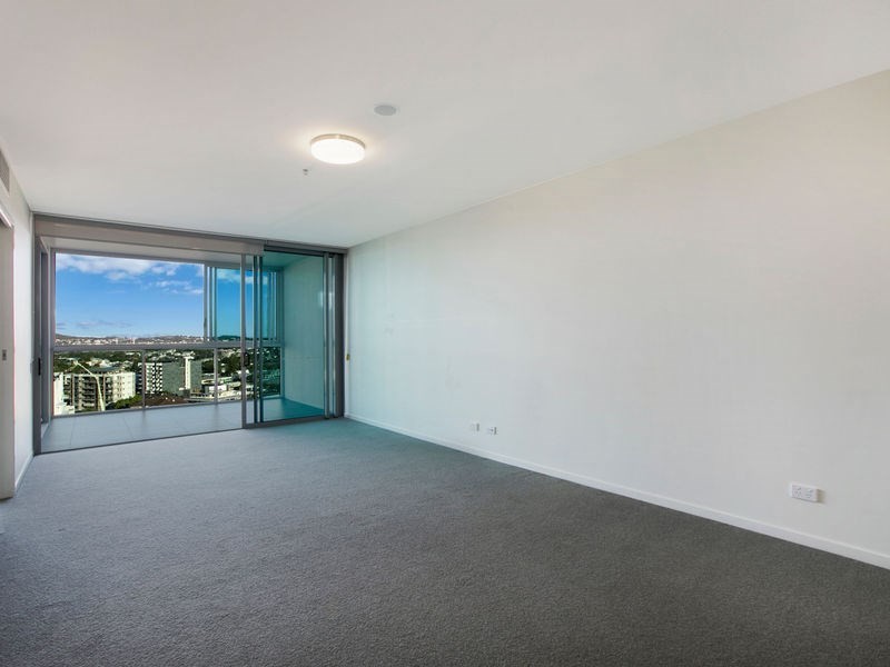1212/18 Thorn Street, Kangaroo Point QLD 4169