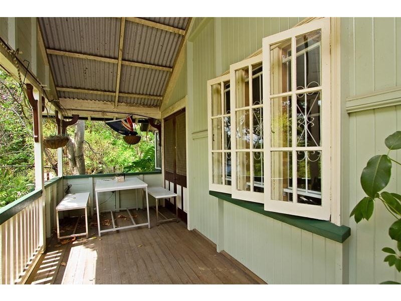 15 Cromwell Street, Wooloowin QLD 4030