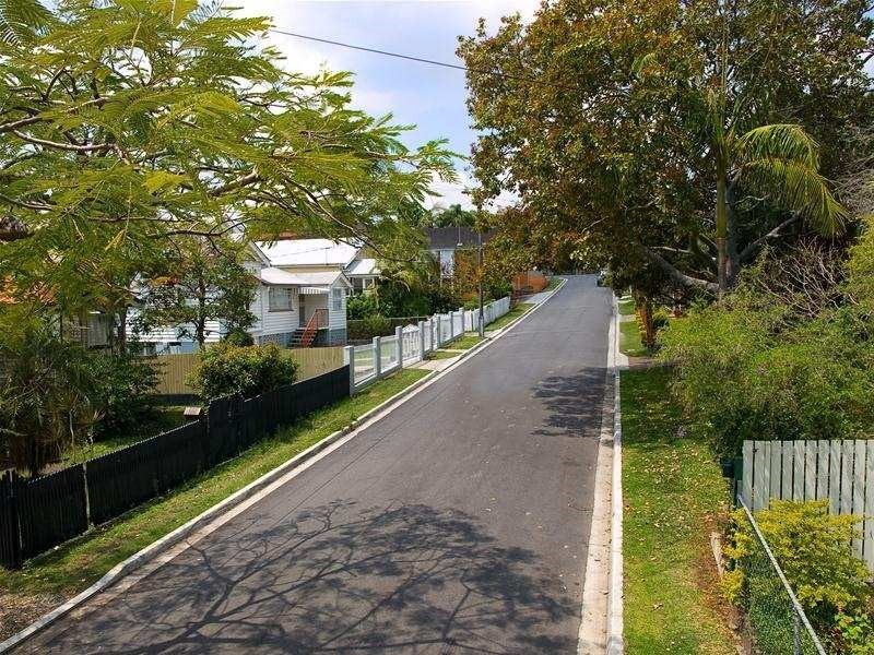 15 Cromwell Street, Wooloowin QLD 4030