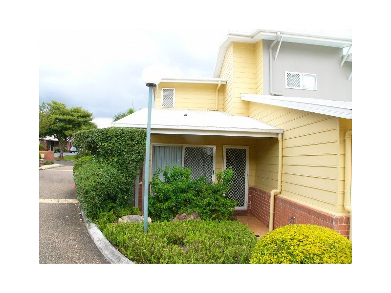 4/11 Trevalley Street, Manly West QLD 4179