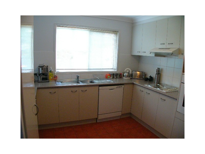 4/11 Trevalley Street, Manly West QLD 4179