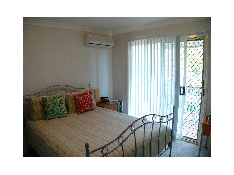 4/11 Trevalley Street, Manly West QLD 4179