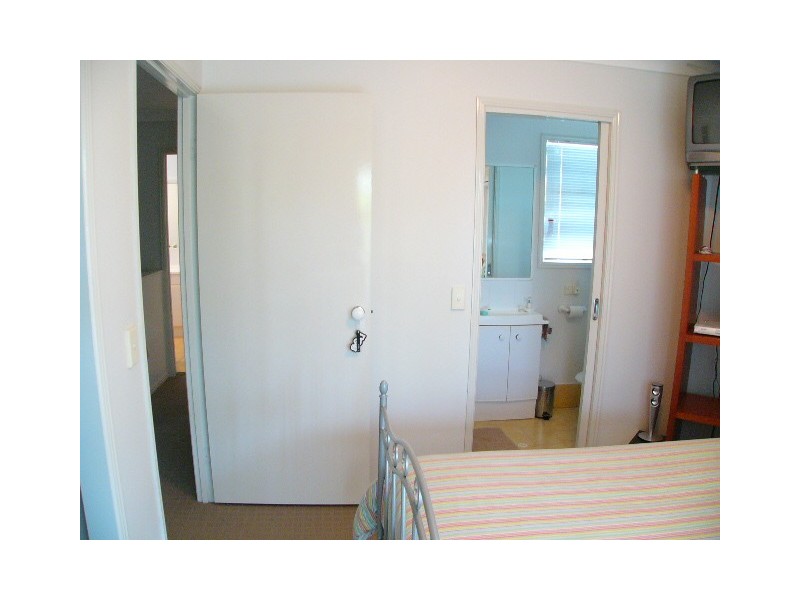 4/11 Trevalley Street, Manly West QLD 4179