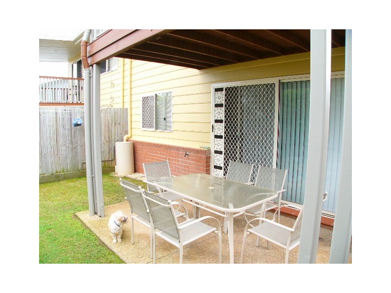 4/11 Trevalley Street, Manly West QLD 4179