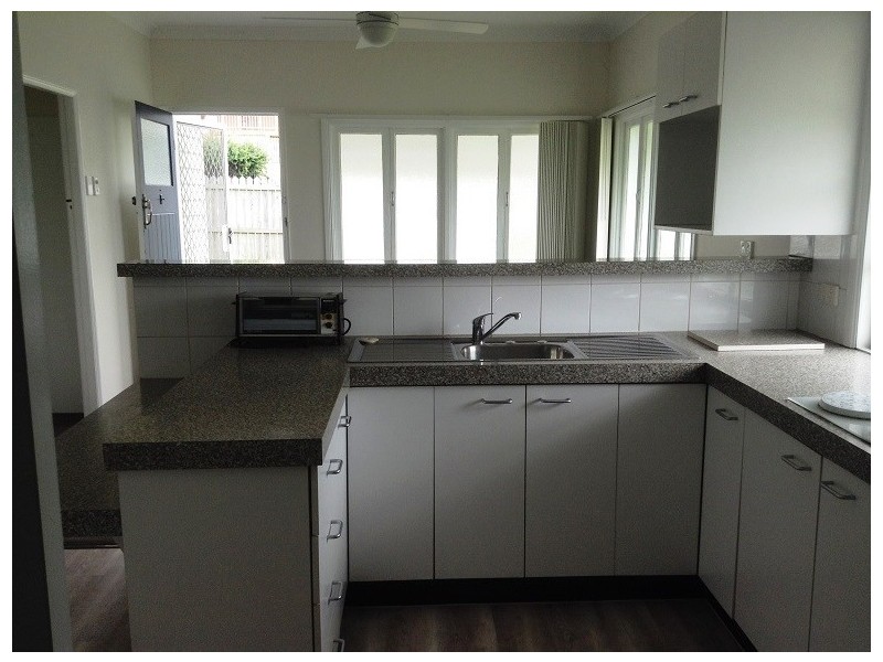 54 Curtis Street, Manly QLD 4179