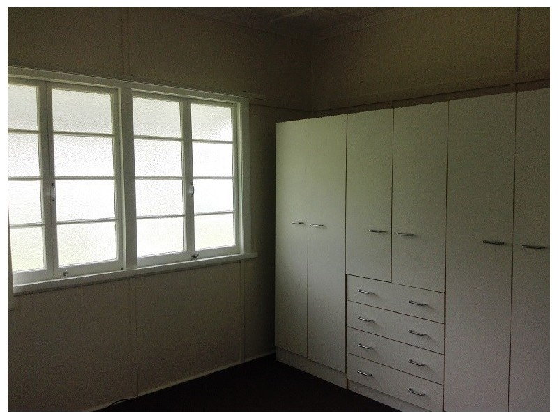 54 Curtis Street, Manly QLD 4179