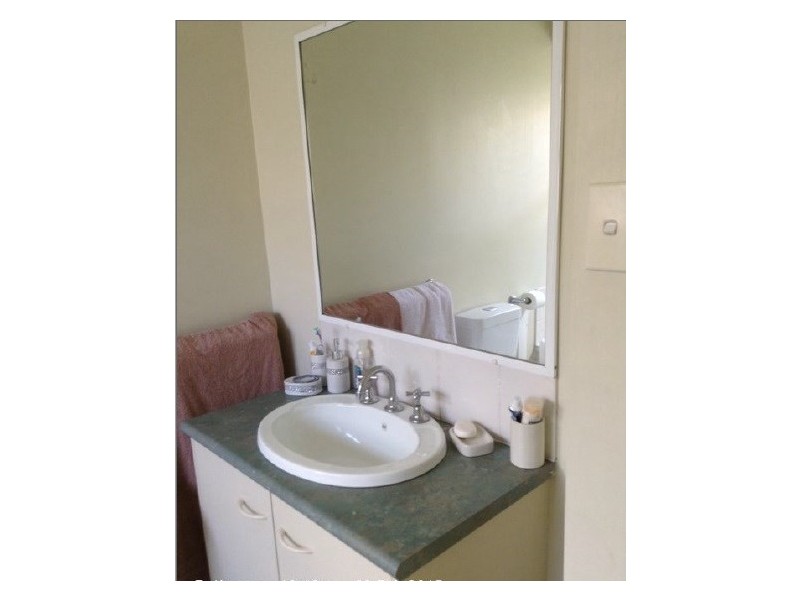 34 School Road, Wynnum West QLD 4178