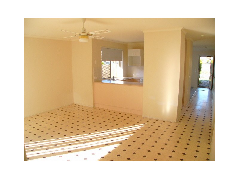 16 Magdalene Street, Wynnum West QLD 4178