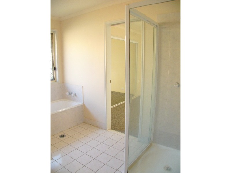 16 Magdalene Street, Wynnum West QLD 4178