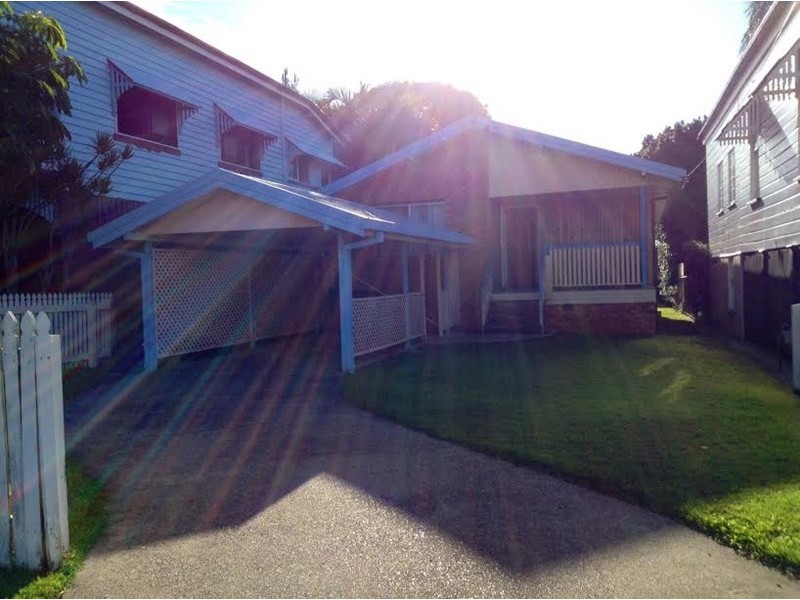 19 Walnut Street, Wynnum QLD 4178