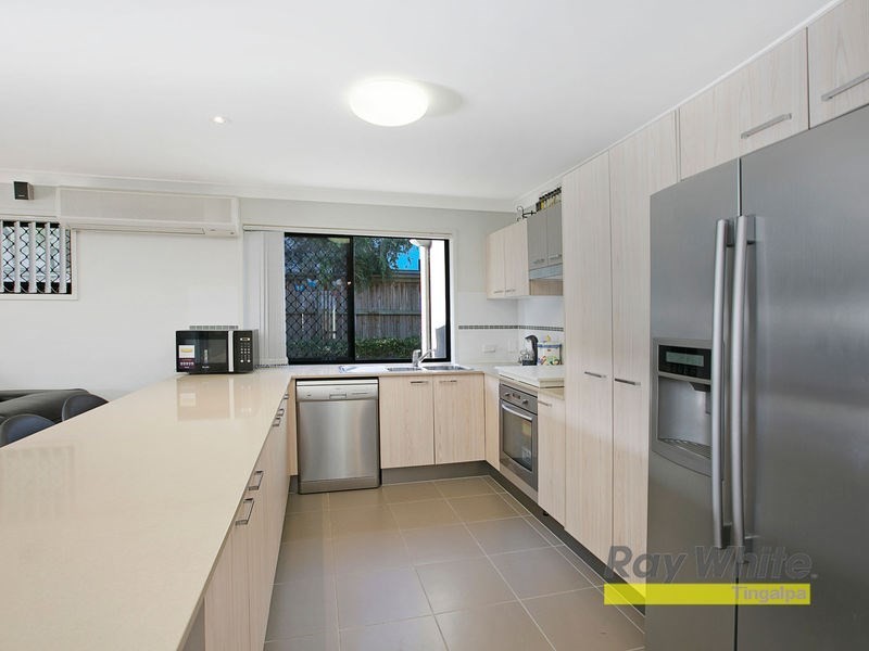 19 LACHLAN Drive, Wakerley QLD 4154