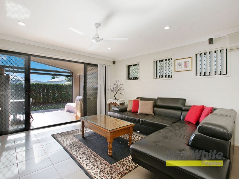 19 LACHLAN Drive, Wakerley QLD 4154