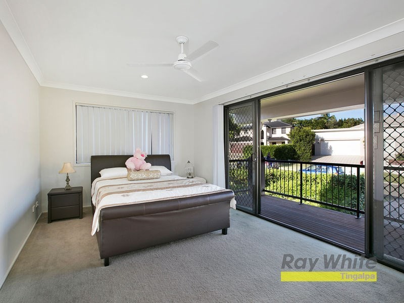 19 LACHLAN Drive, Wakerley QLD 4154