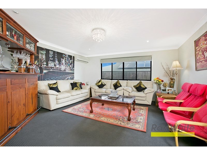 9 Olsen Crescent, Wakerley QLD 4154