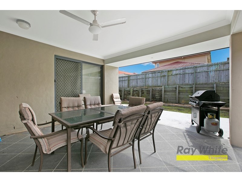 9 Olsen Crescent, Wakerley QLD 4154