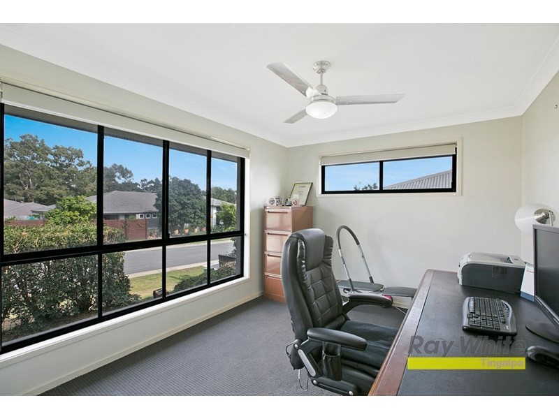 9 Olsen Crescent, Wakerley QLD 4154