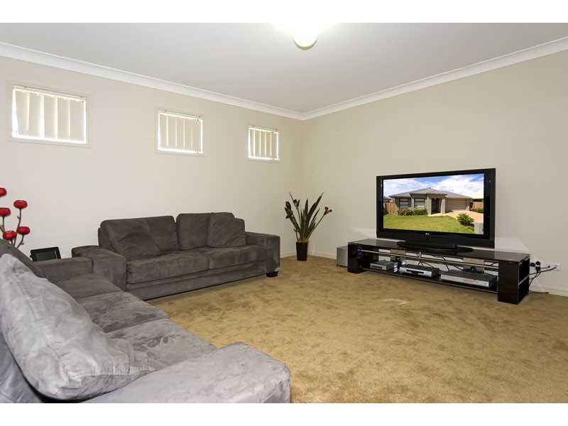 56 Red Gum Crescent, Wakerley QLD 4154