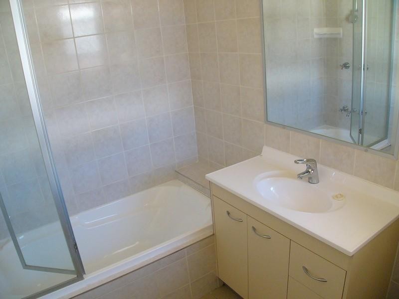 1/12 Adelaide Street, Carina QLD 4152