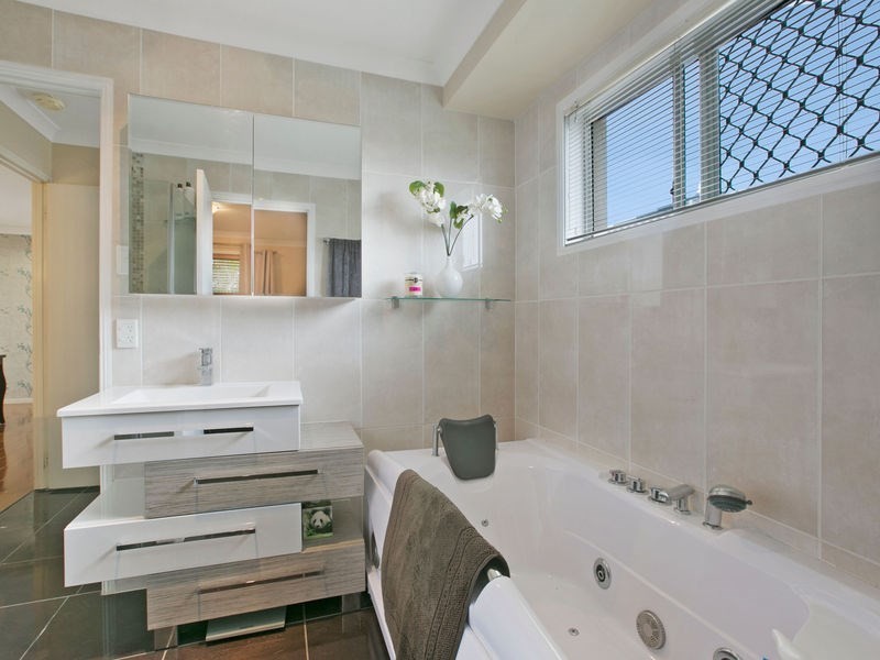 8 Laguna Circuit, Tingalpa QLD 4173