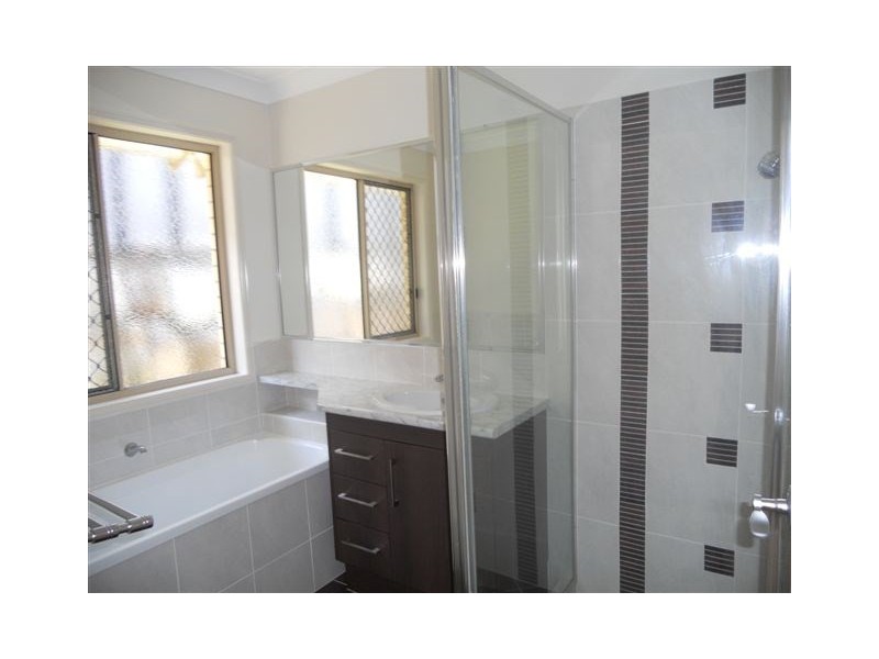 3 Hayes Street, Wakerley QLD 4154