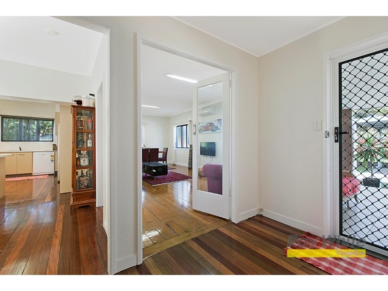 24 Randall Road, Wynnum West QLD 4178