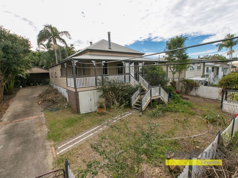 33 MONTROSE Parade, Wynnum West QLD 4178