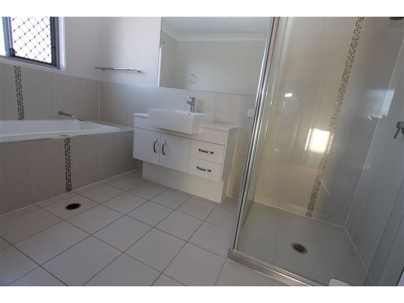 17 Terraldon Circuit, Gumdale QLD 4154