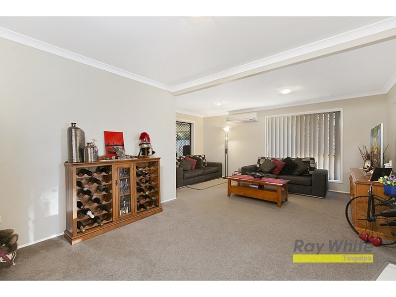 27 Glenwood Place, Hemmant QLD 4174