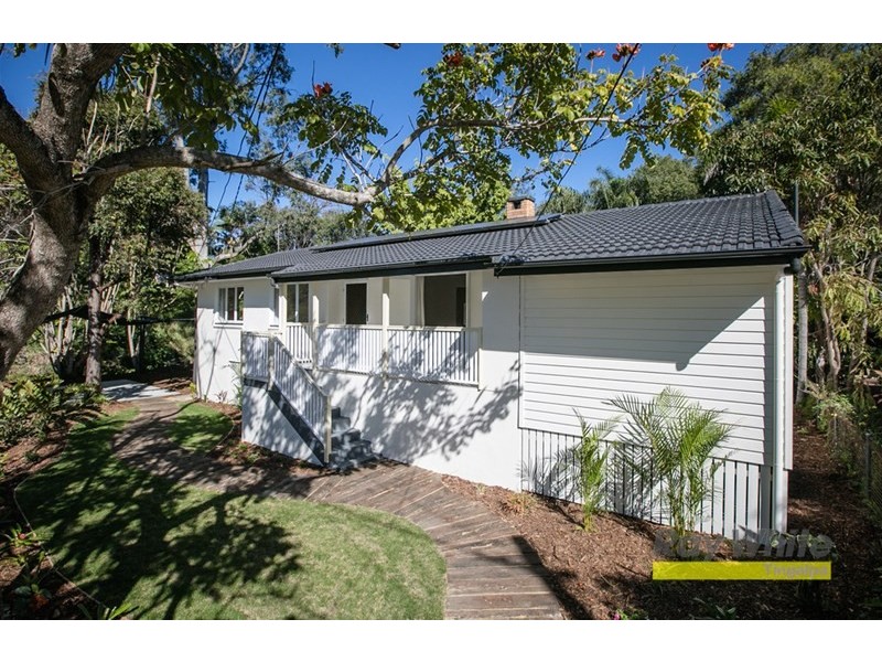 24 Coreen Street, Wynnum QLD 4178