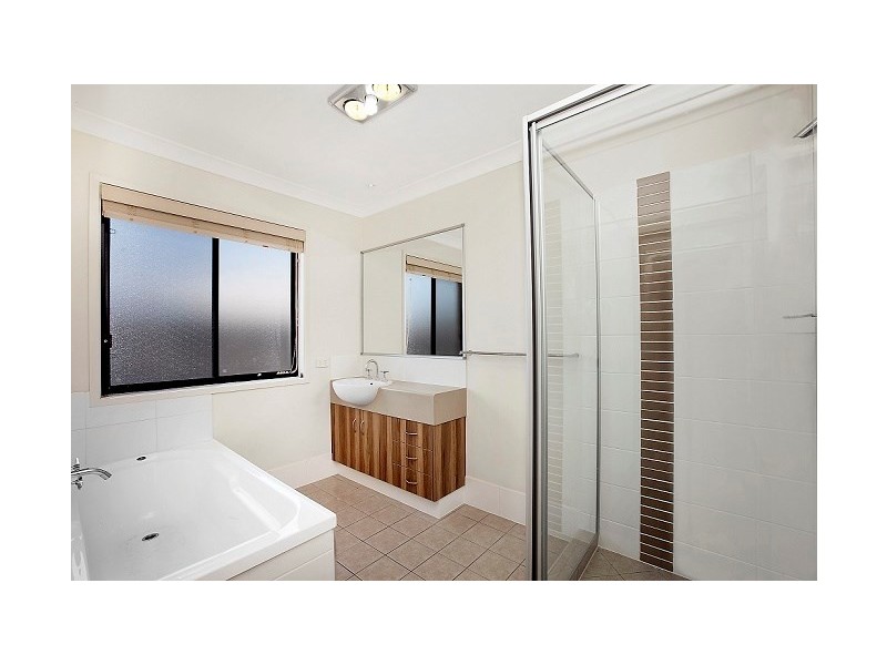 66 Matthews Way, Wakerley QLD 4154