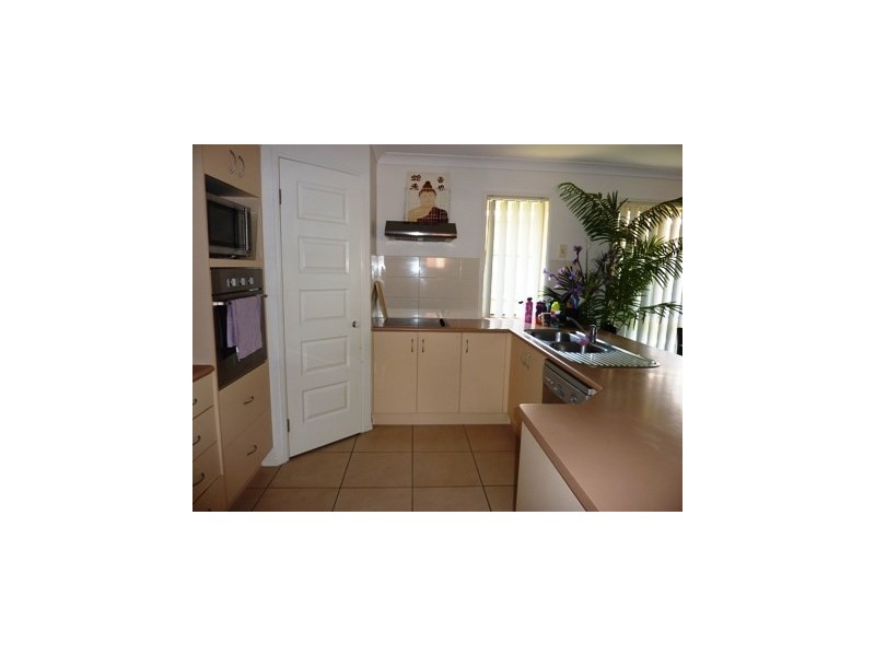 49 Olsen Crescent, Wakerley QLD 4154