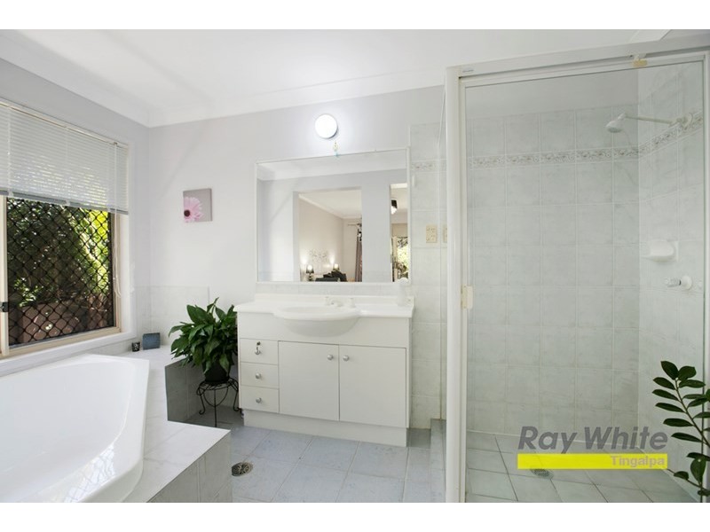 9 Alpine Place, Belmont QLD 4153