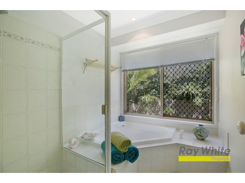 9 Alpine Place, Belmont QLD 4153