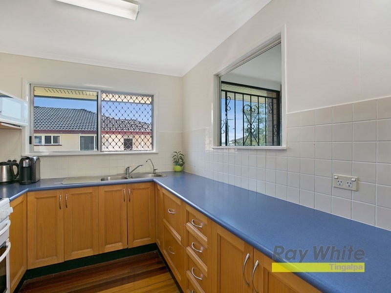 8 Gateway Street, Wynnum West QLD 4178