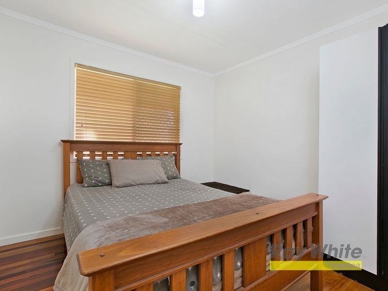 8 Gateway Street, Wynnum West QLD 4178