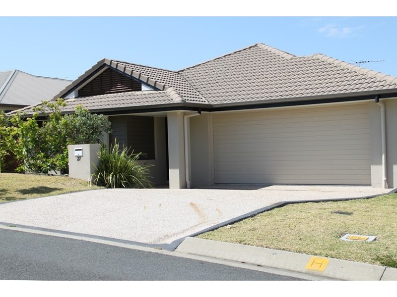 27 Demby Crescent, Wakerley QLD 4154