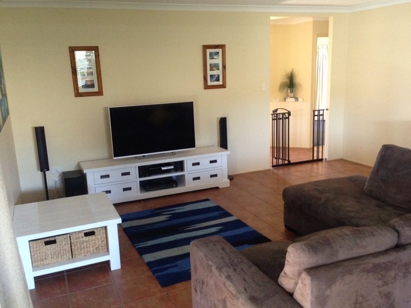 8 Oakwood Court, Hemmant QLD 4174