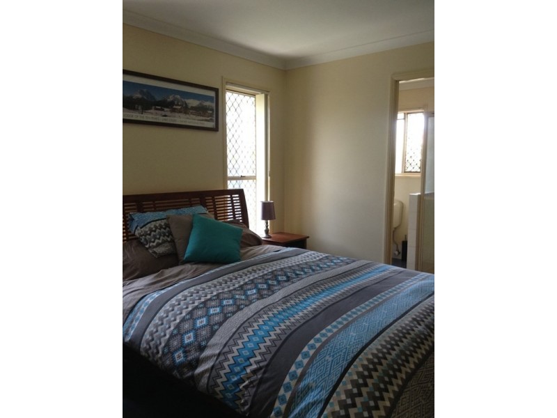 8 Oakwood Court, Hemmant QLD 4174