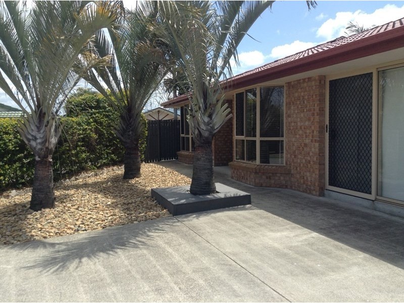 8 Oakwood Court, Hemmant QLD 4174