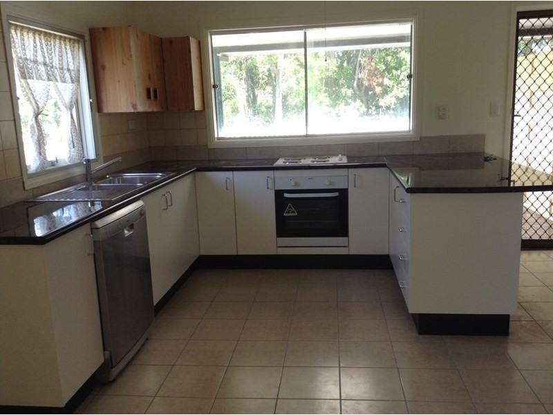 304 Preston Road, Wynnum West QLD 4178